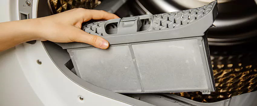 Signs Of A Clogged Dryer Lint Trap in Clarksville, Indiana